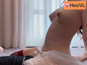 Nện cô bạn gái trung vú trắng tròn